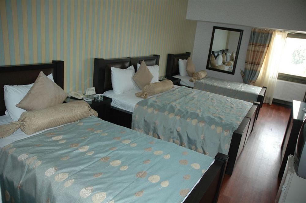 Ulasan Hotel Caravan Camping Άγκυρα Εξωτερικό φωτογραφία